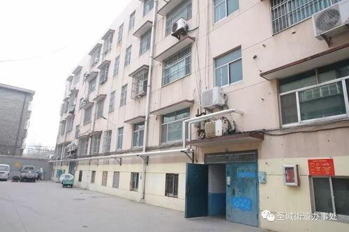 寿光小区楼顶吃瓜,寿光小区夏日风情浓