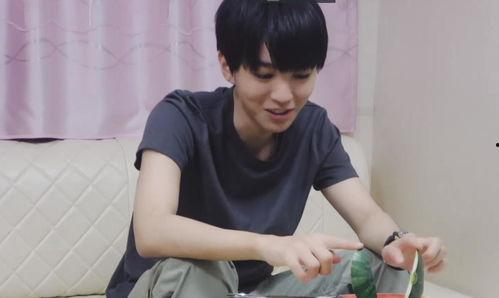 王俊凯吃瓜比赛,娱乐圈风云再起，谁能笑到最后？