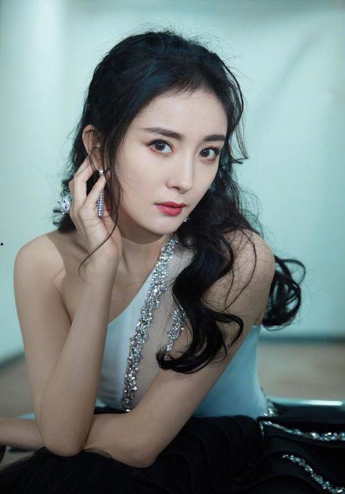 娱乐吃瓜赵丽颖蔡徐坤,吃瓜群众热议不断