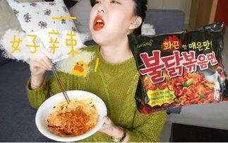 瓜吃土少女,揭秘校园里的清新时尚风潮